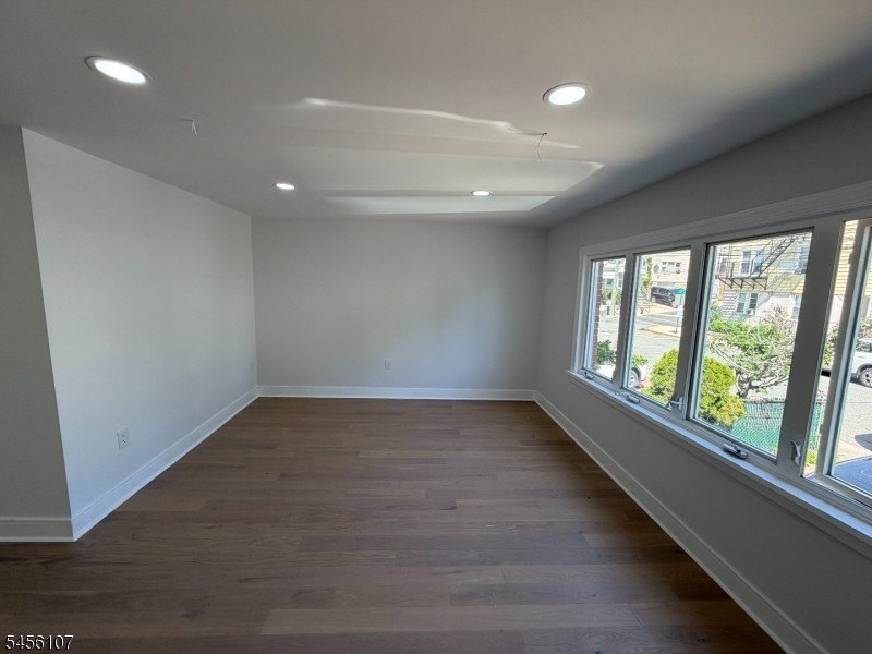 8427 Columbia Ave – photo 4