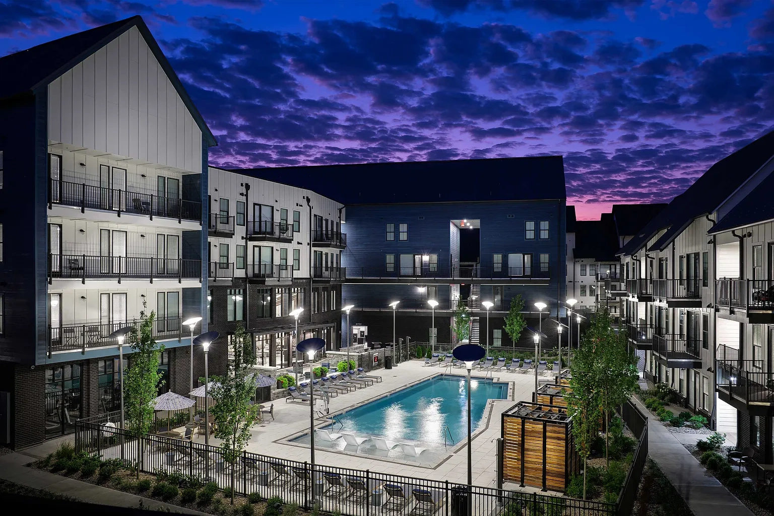 Upton Oxmoor Apartments – photo 2