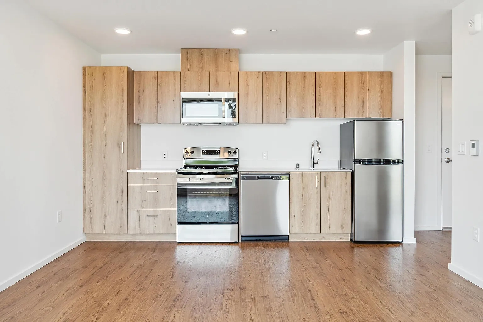 Eclipse Fremont Apartments – photo 2