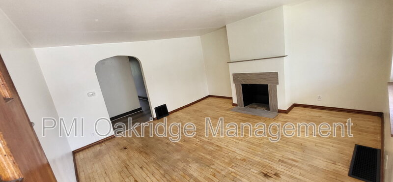 1603 Broadway – photo 2