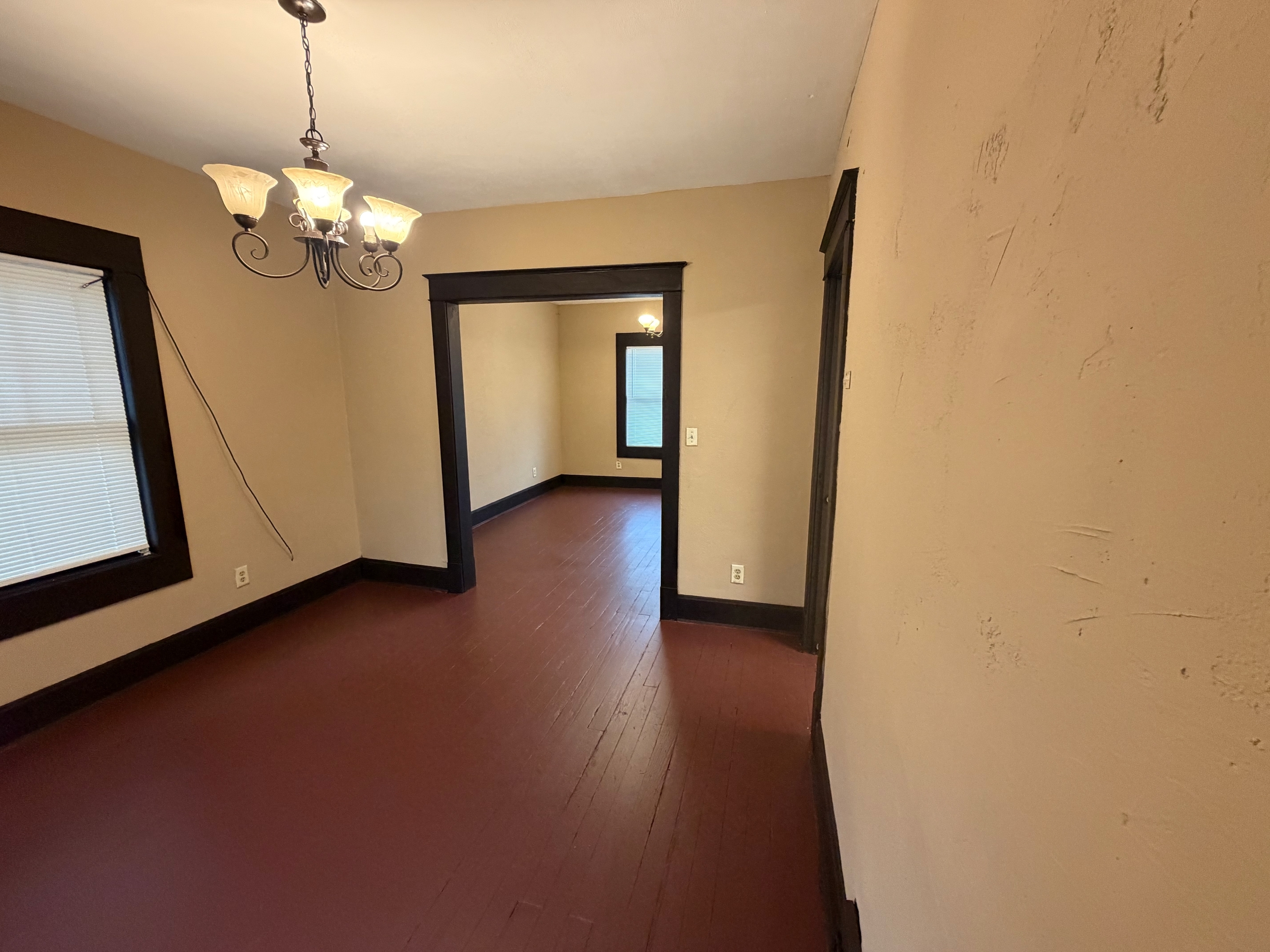 1820 Clarendon Ave – photo 4