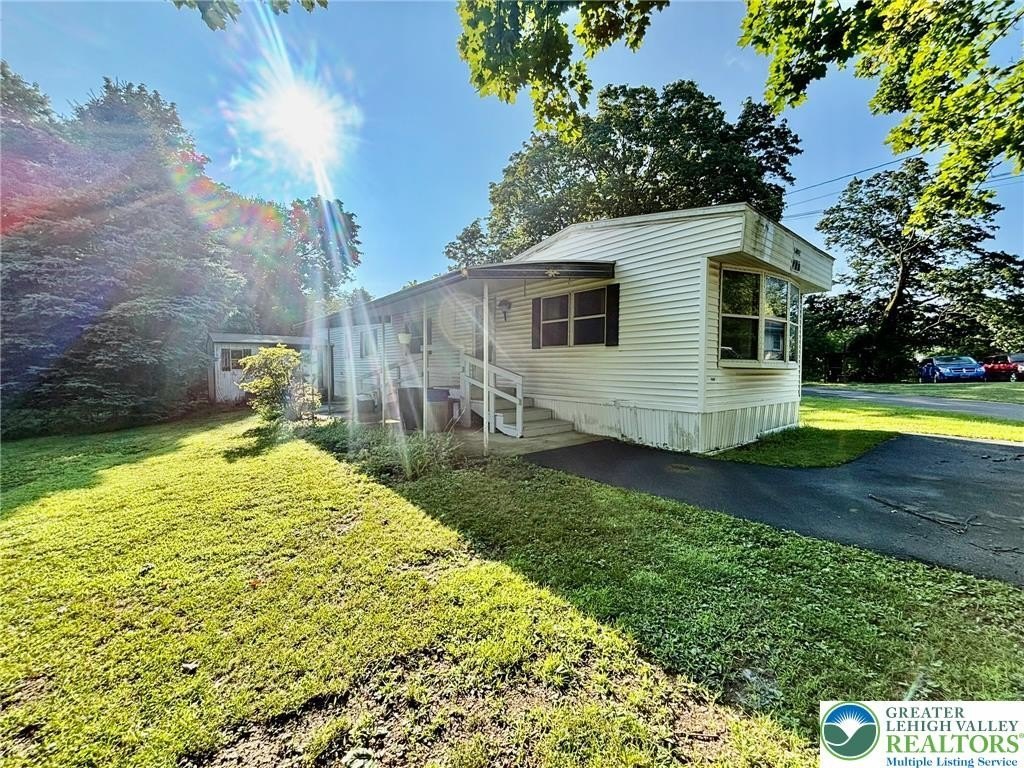1402 Main St – photo 2