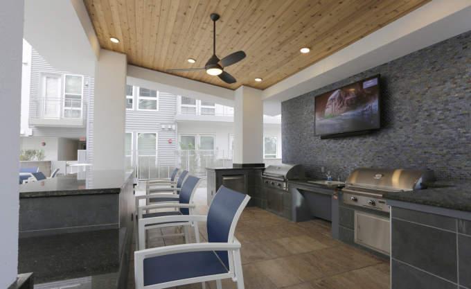 1207 N Durham Dr – photo 4