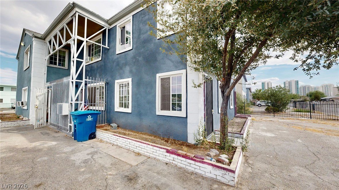 530 E Oakey Blvd #C – photo 1