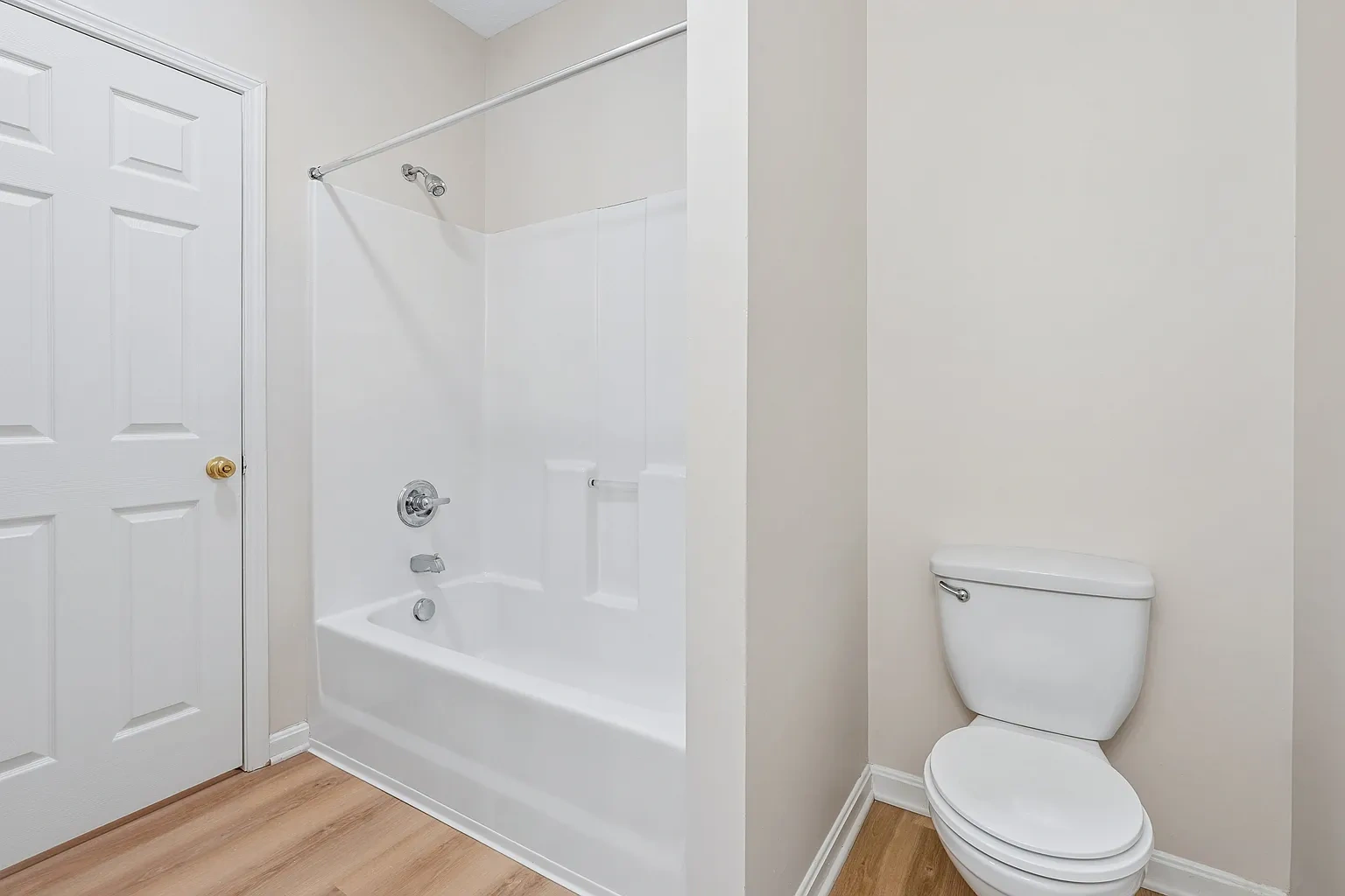 Orchard Hills Apartments – photo 1