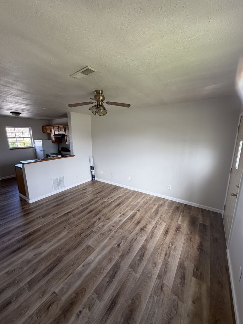 500 S Washington St unit Apt D – photo 4
