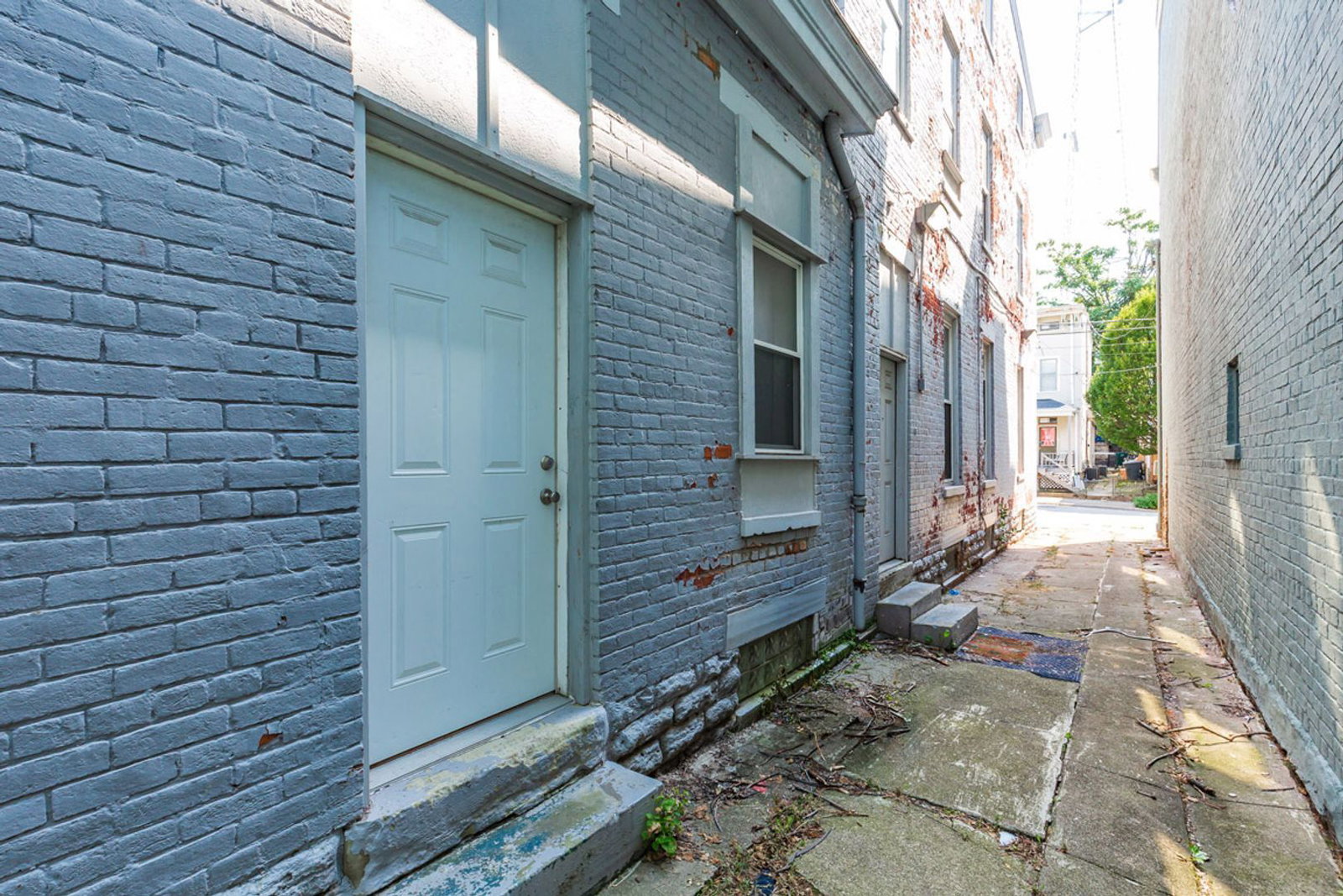 2235 Victor St unit 1b – photo 2