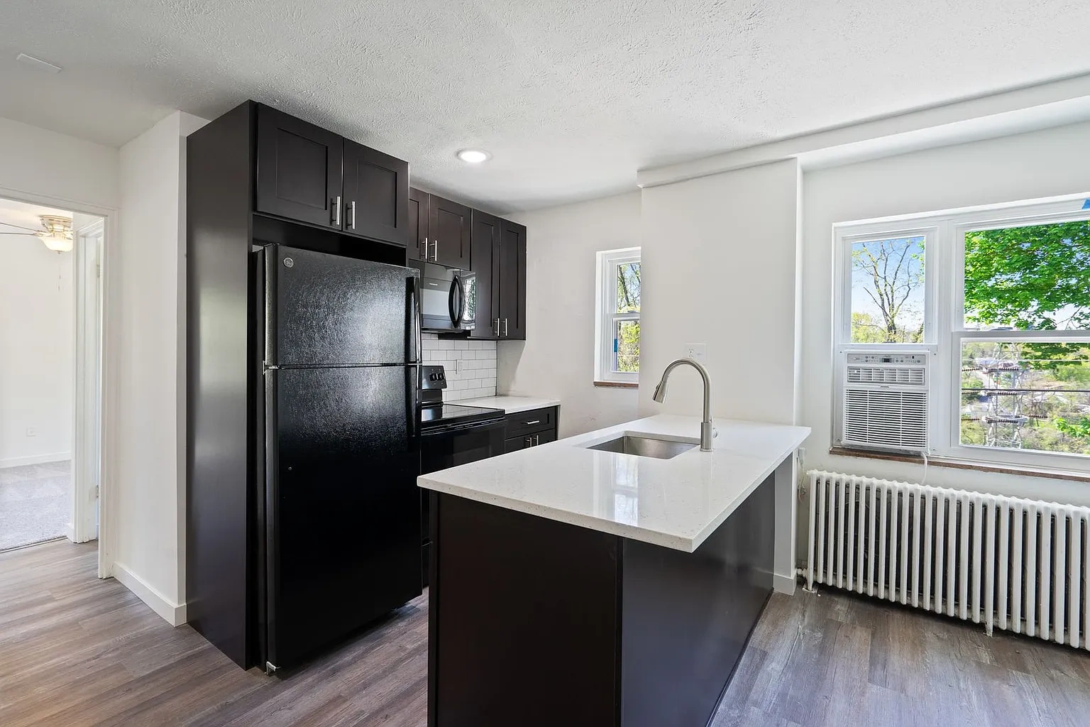 Hillside Apartments – photo 1