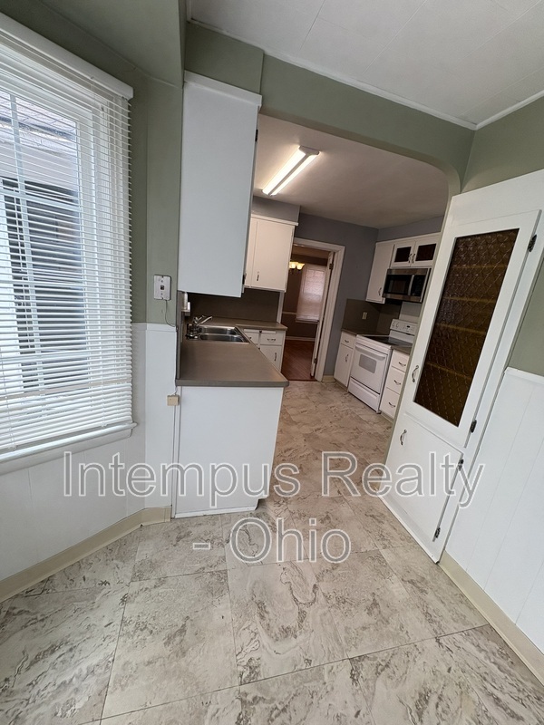 3882 Faversham Rd – photo 3