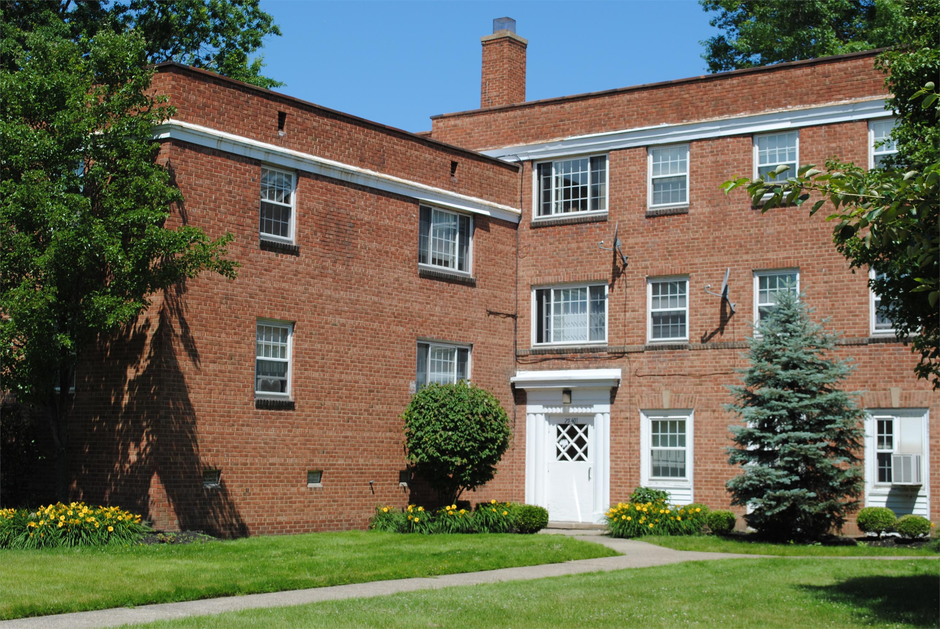 25301 Lakeshore Blvd unit # C1 – photo 4