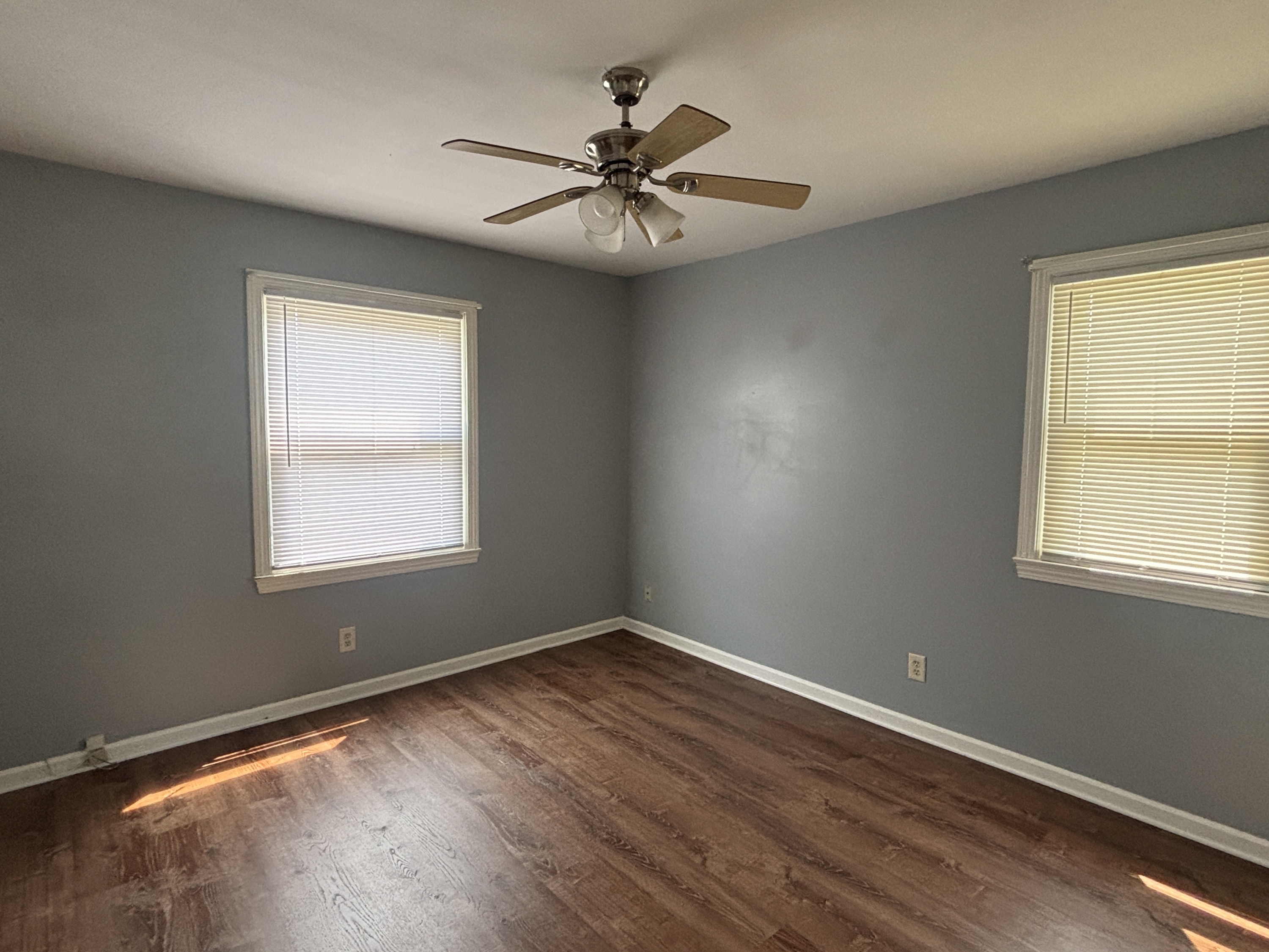 1548 Thalia Ave – photo 3