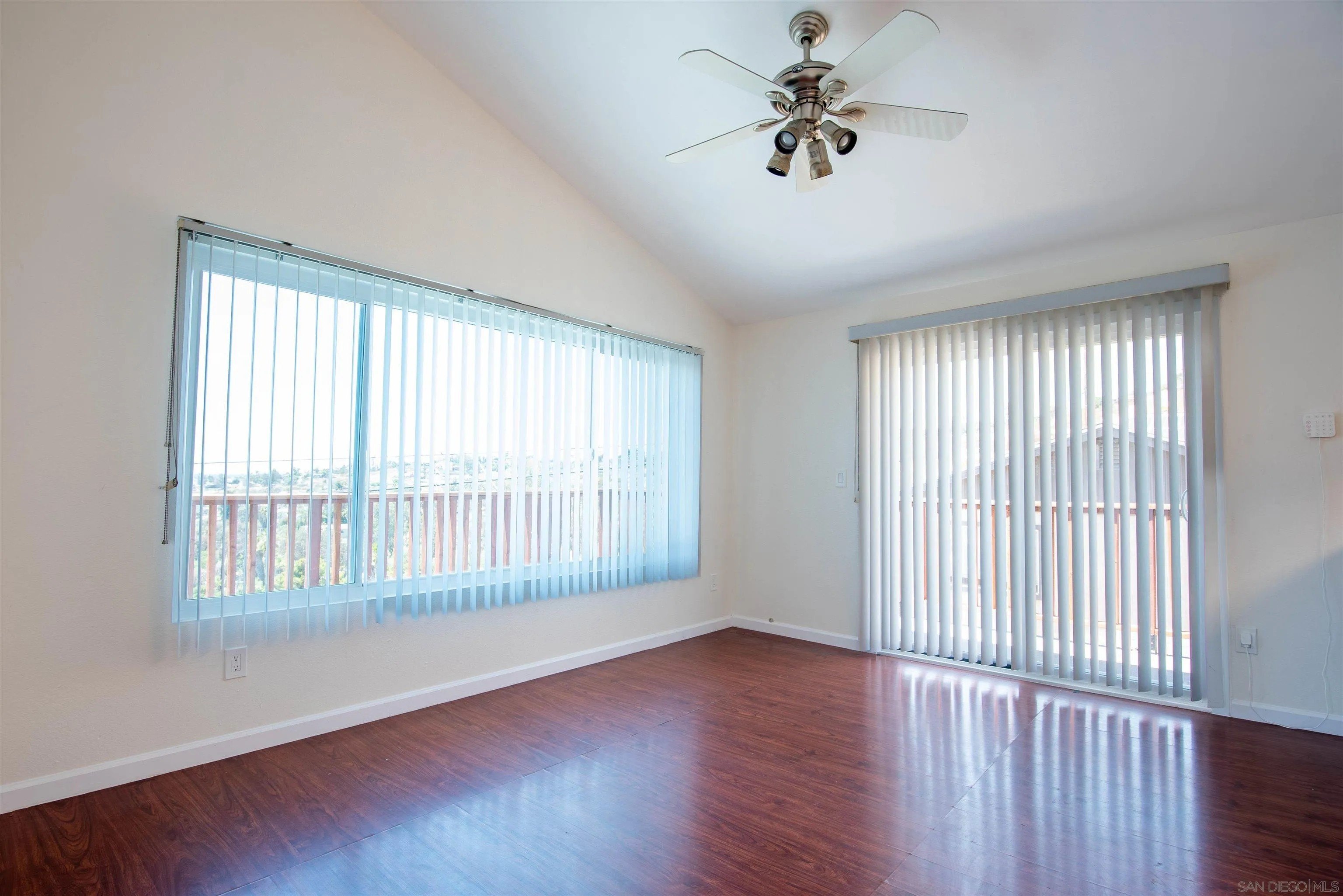 1319 Grand Ave – photo 3