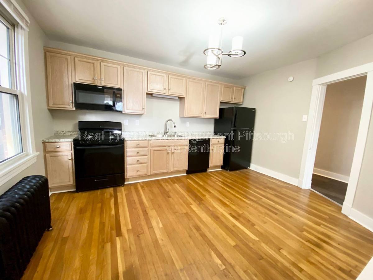 5735 Phillips Ave unit 2 – photo 3