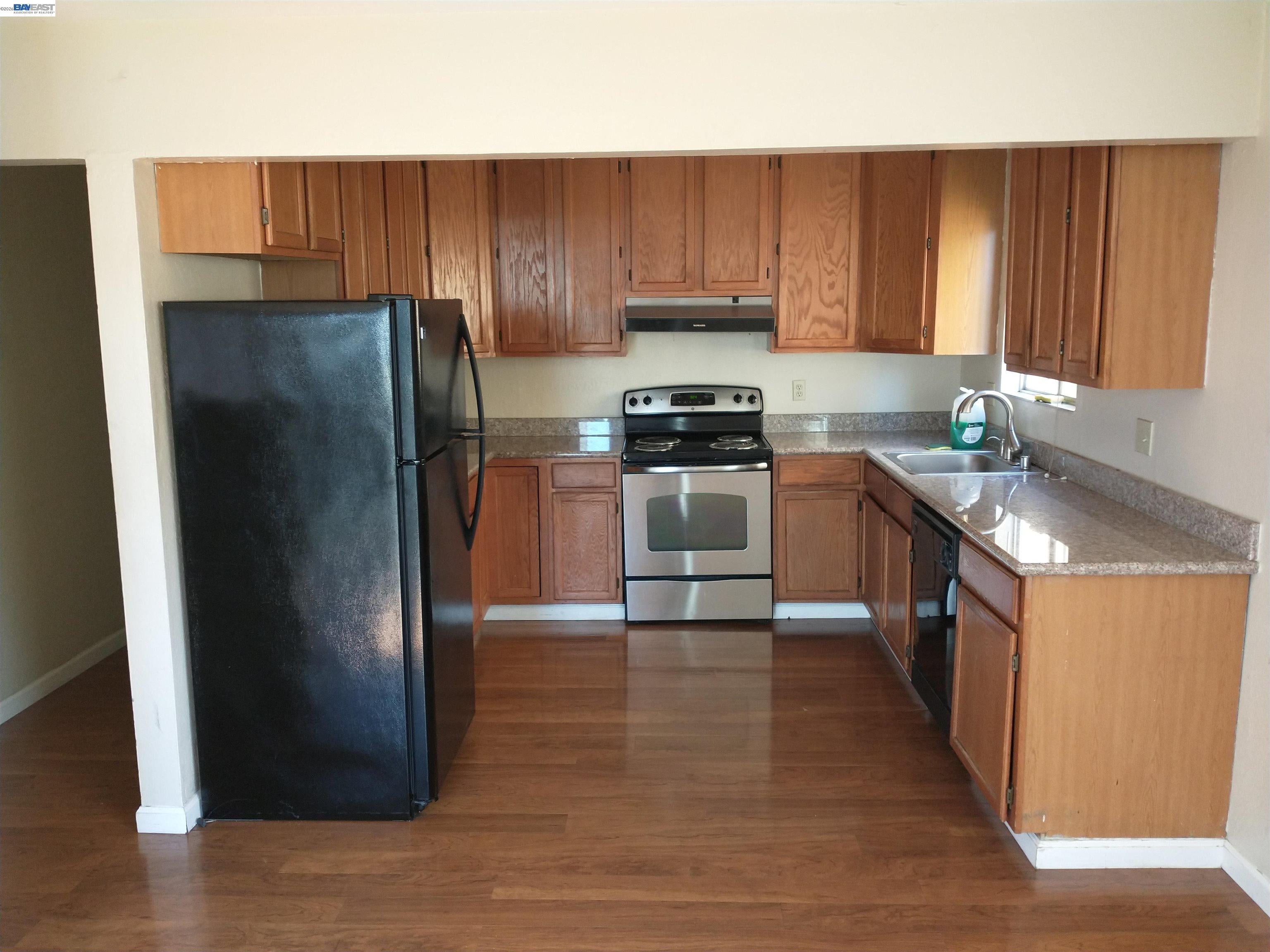 6909 MacArthur Blvd unit Apt A – photo 4