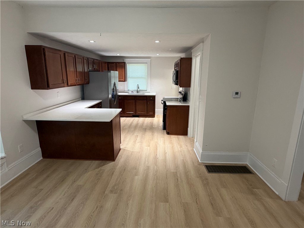 10524 Lee Ave – photo 4