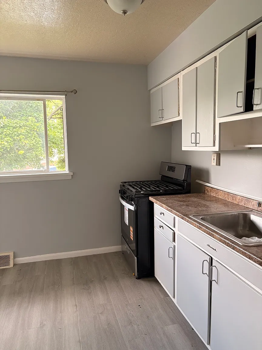 Parkside Villa Apartments – photo 4