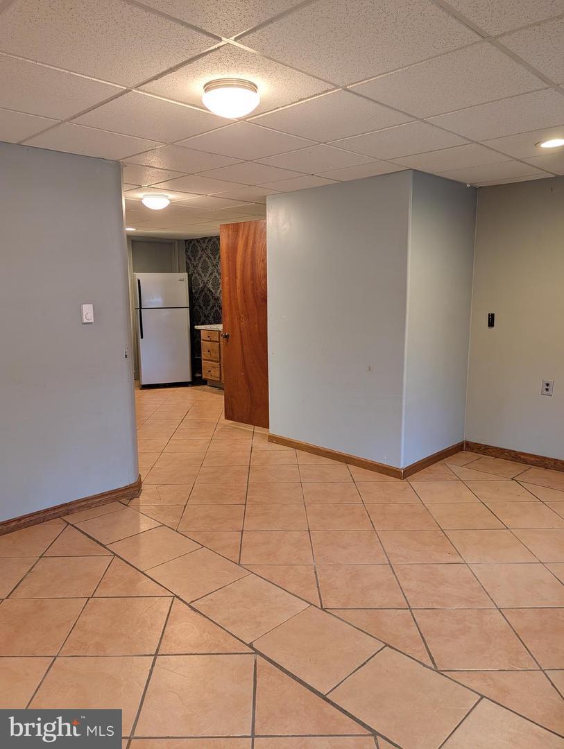 17371739 E Grand Ave – photo 2