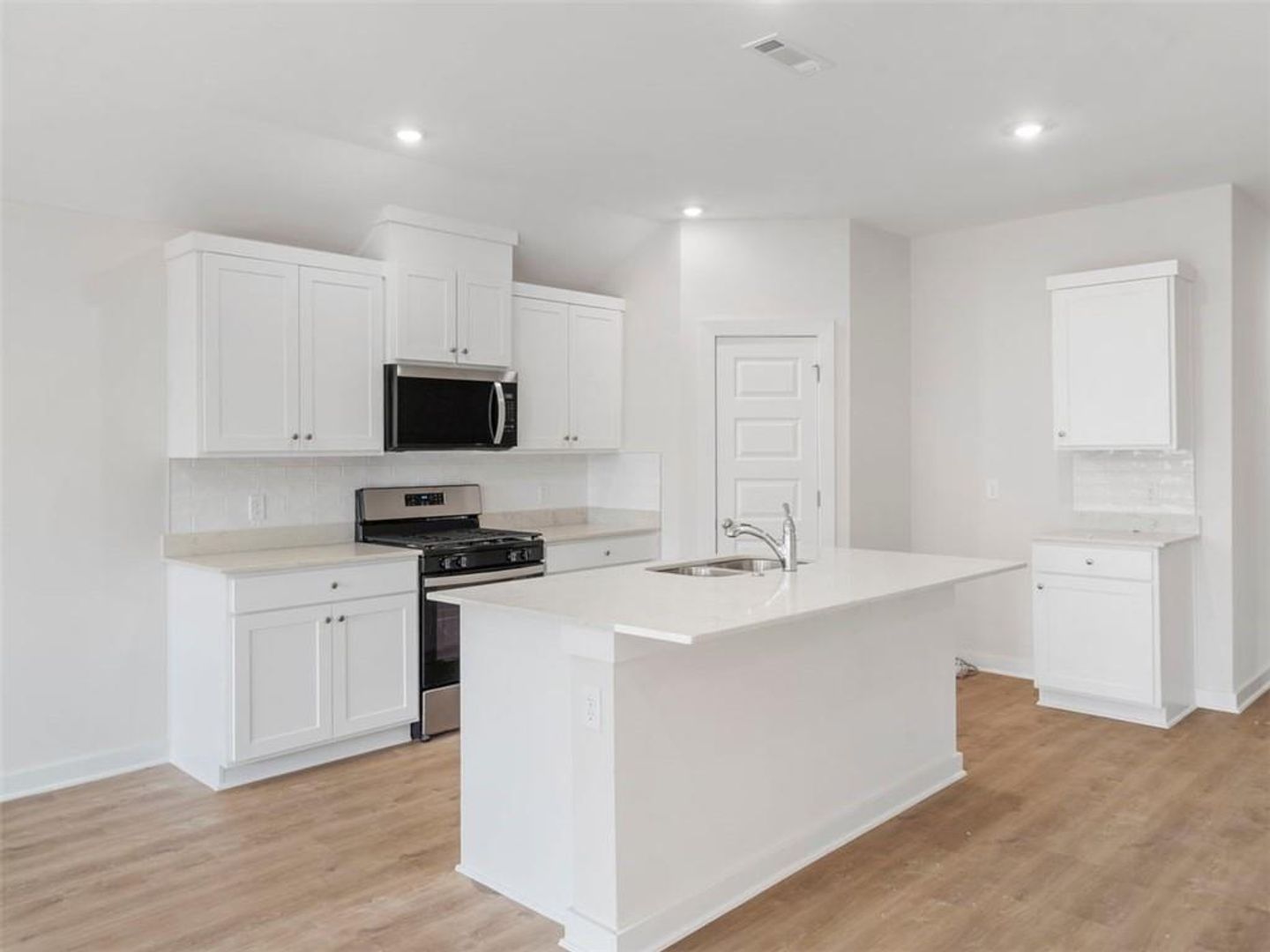 618 S Neon Ave – photo 5