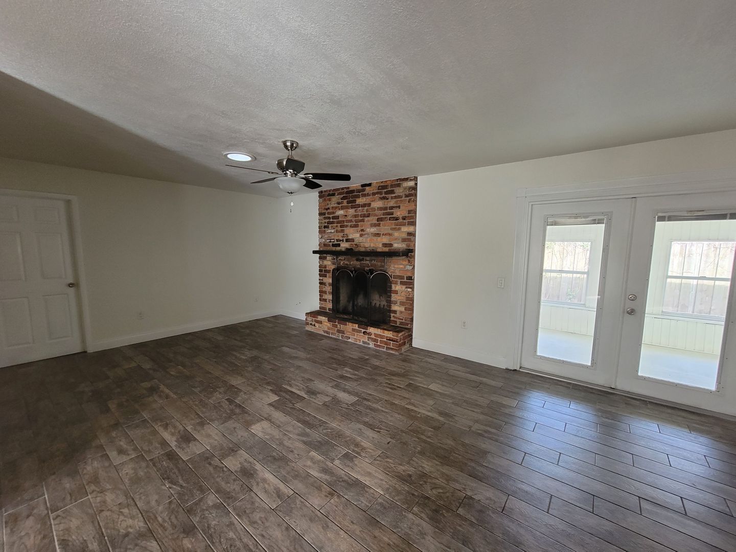 2425 W Central Ave – photo 2