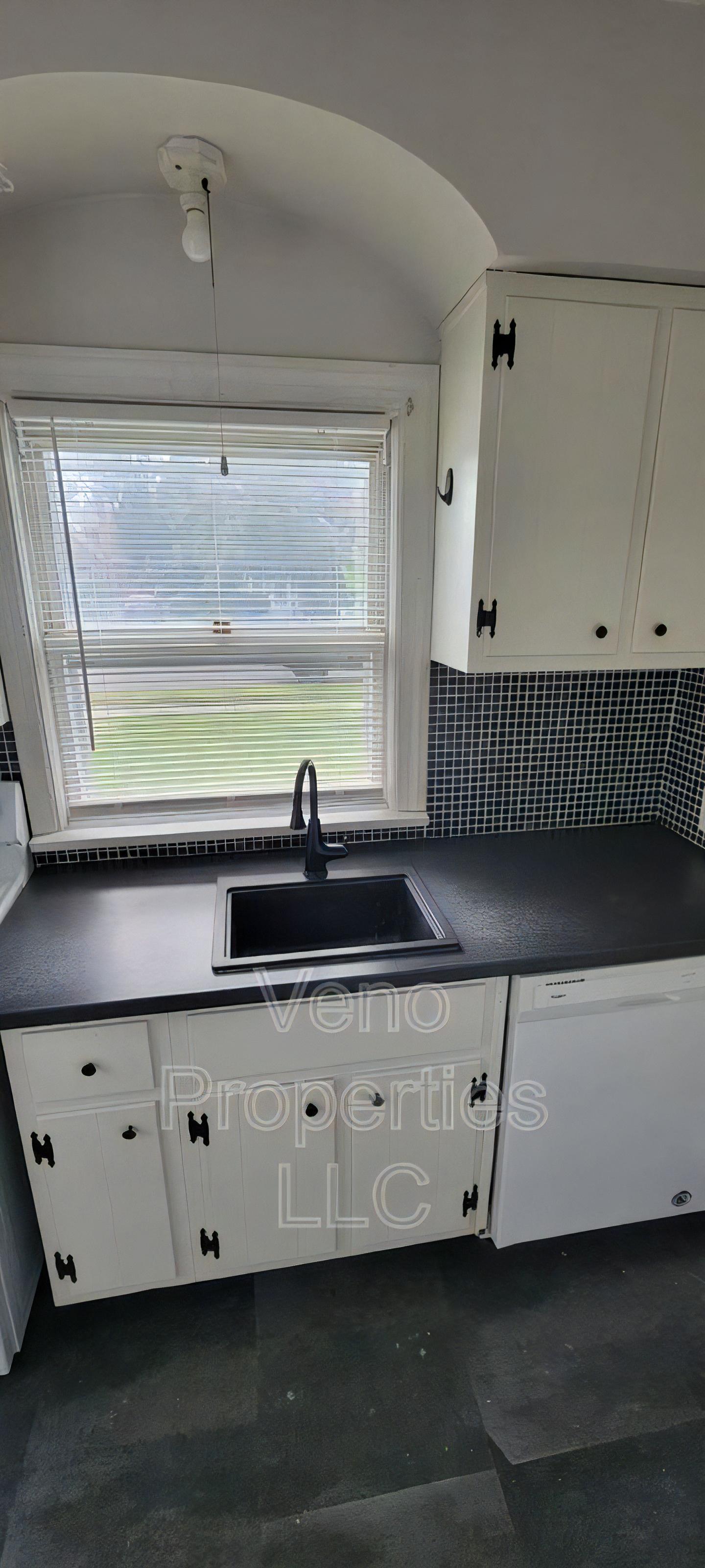 186 Winthrop Ave – photo 3