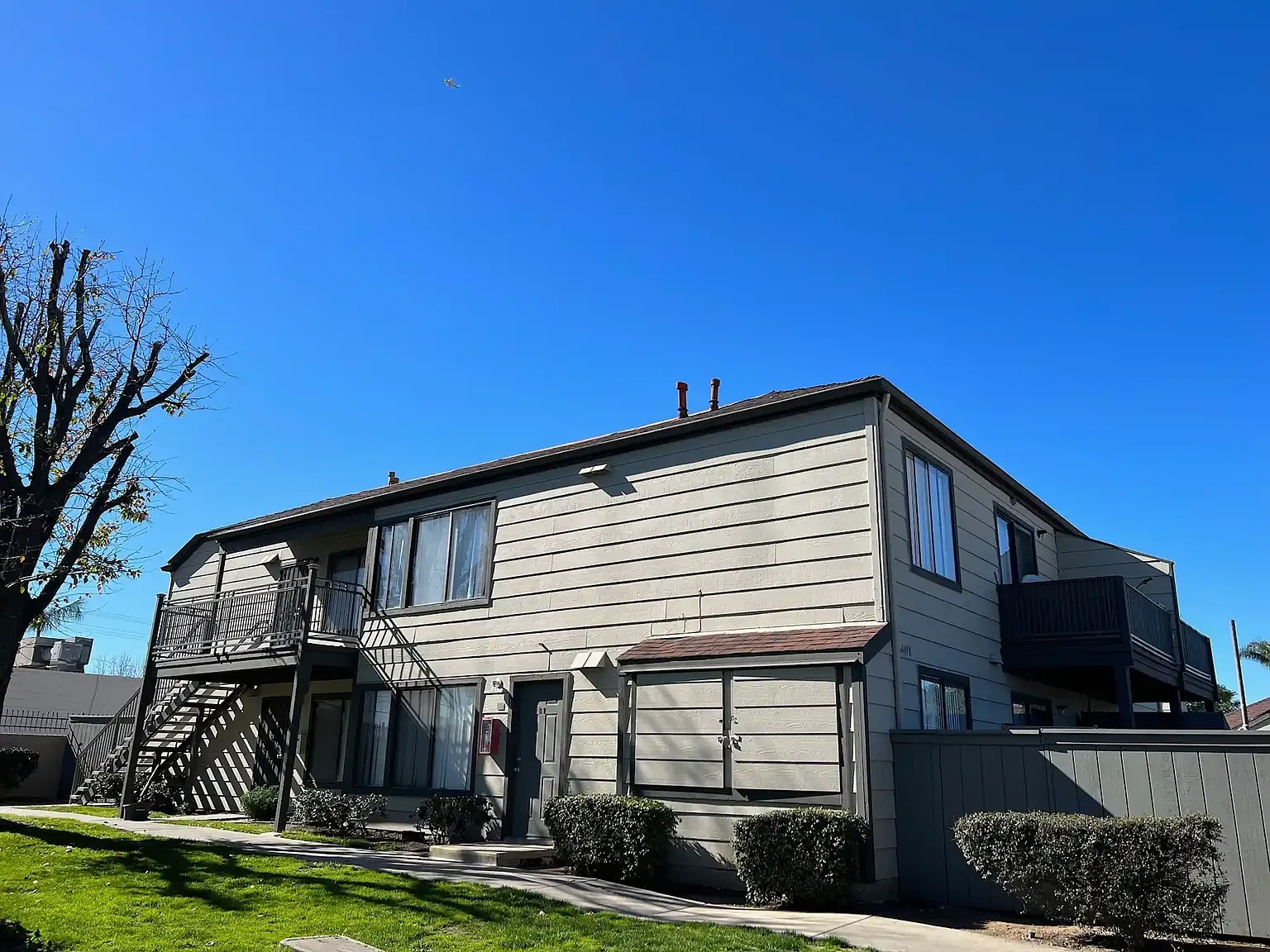 Sunrise Apartments – photo 1