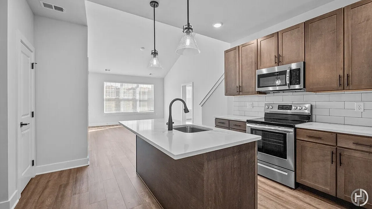 HH Bath View Apartments – photo 2