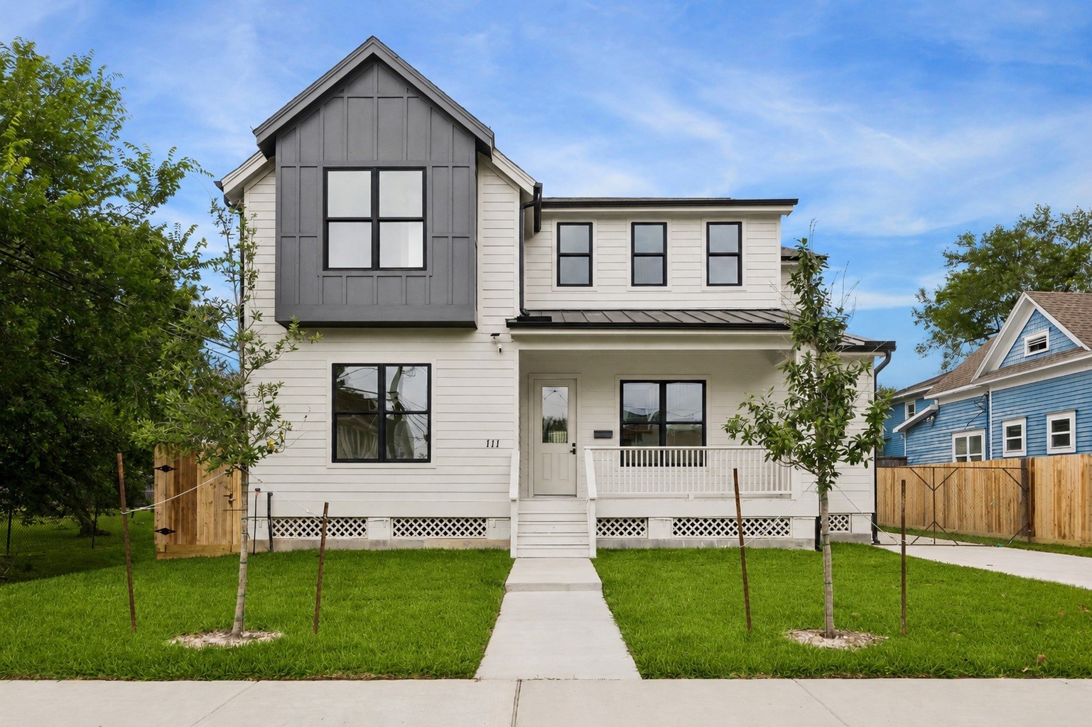 111 E 18th St – photo 1