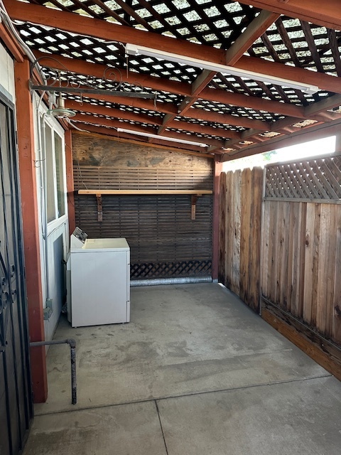 310 W Lupton St – photo 2