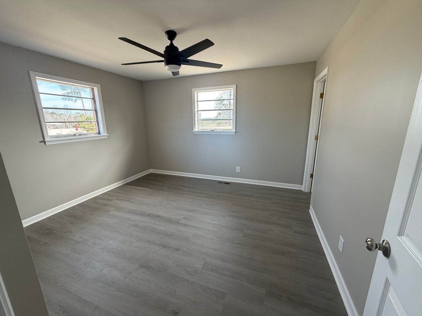 727 Old Nunez Rd – photo 2