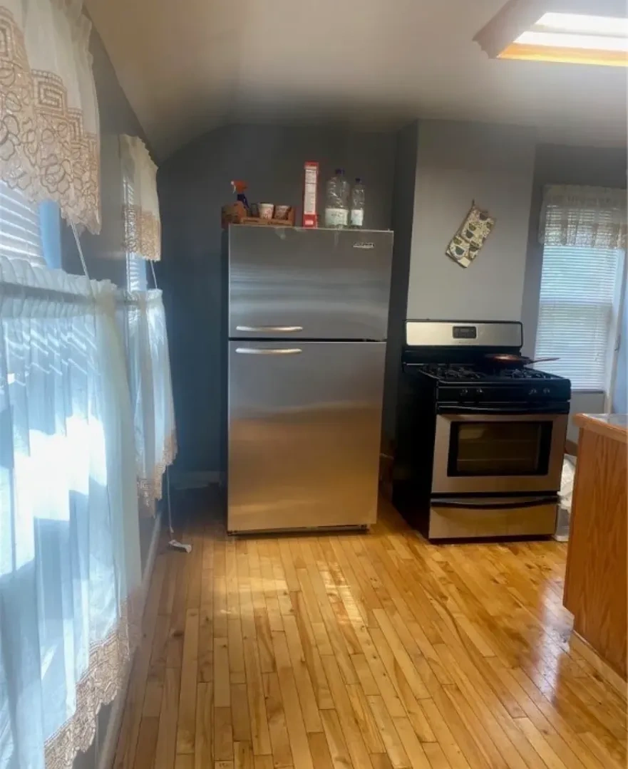 2216 E 71st St unit Upper – photo 3