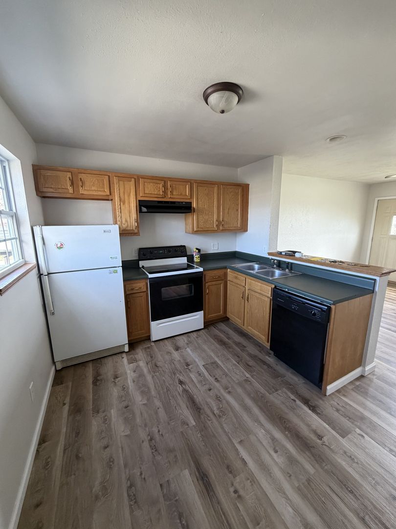 500 S Washington St unit Apt D – photo 2