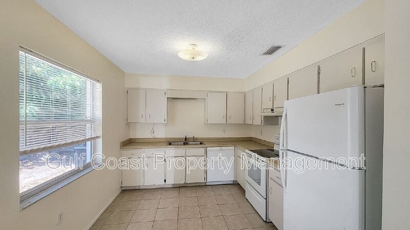 1001 25th St W – photo 4