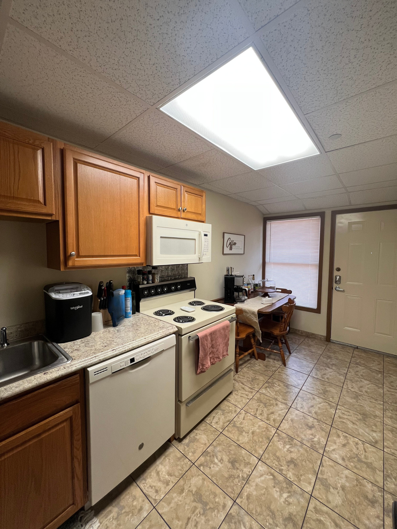 100 S Penn St unit 3 - Bed 2 – photo 2