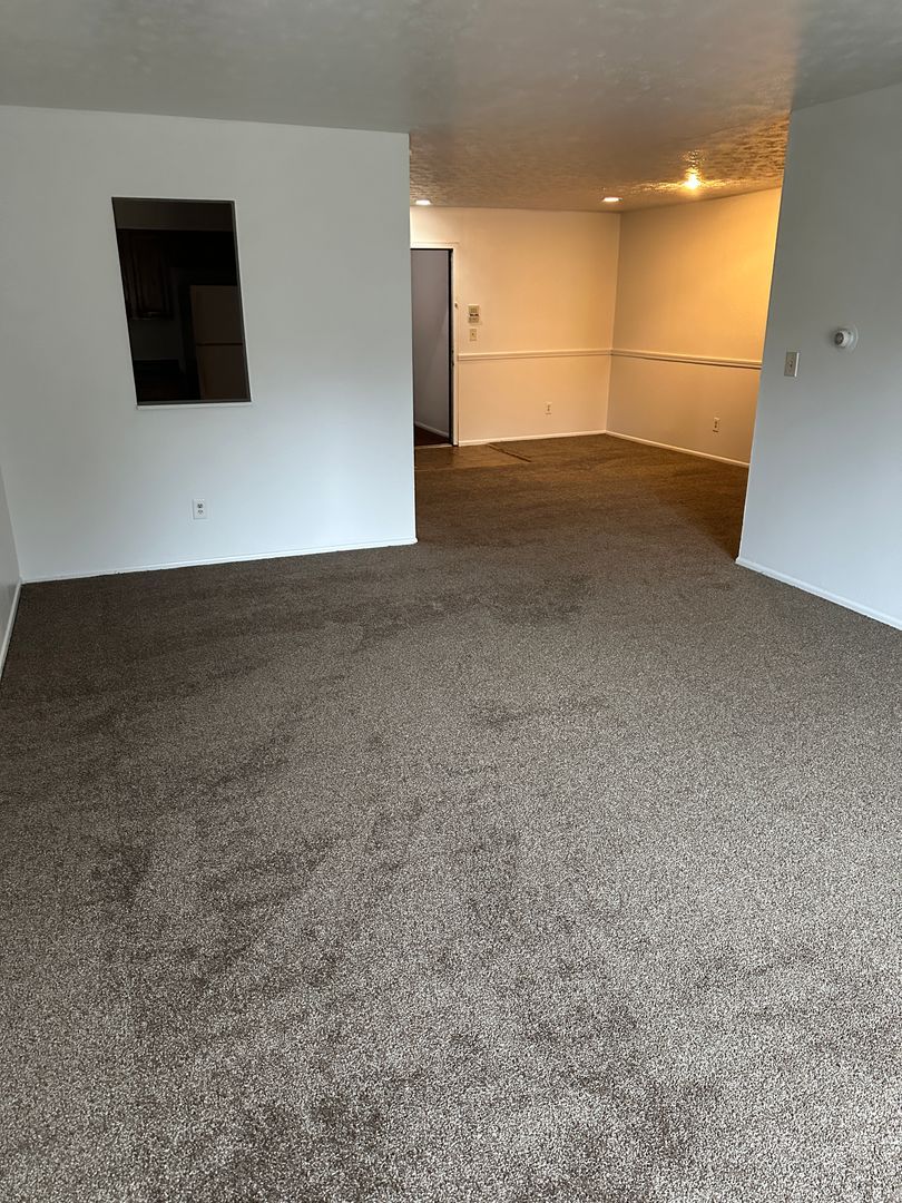 70 Lemans Dr unit 6 – photo 2
