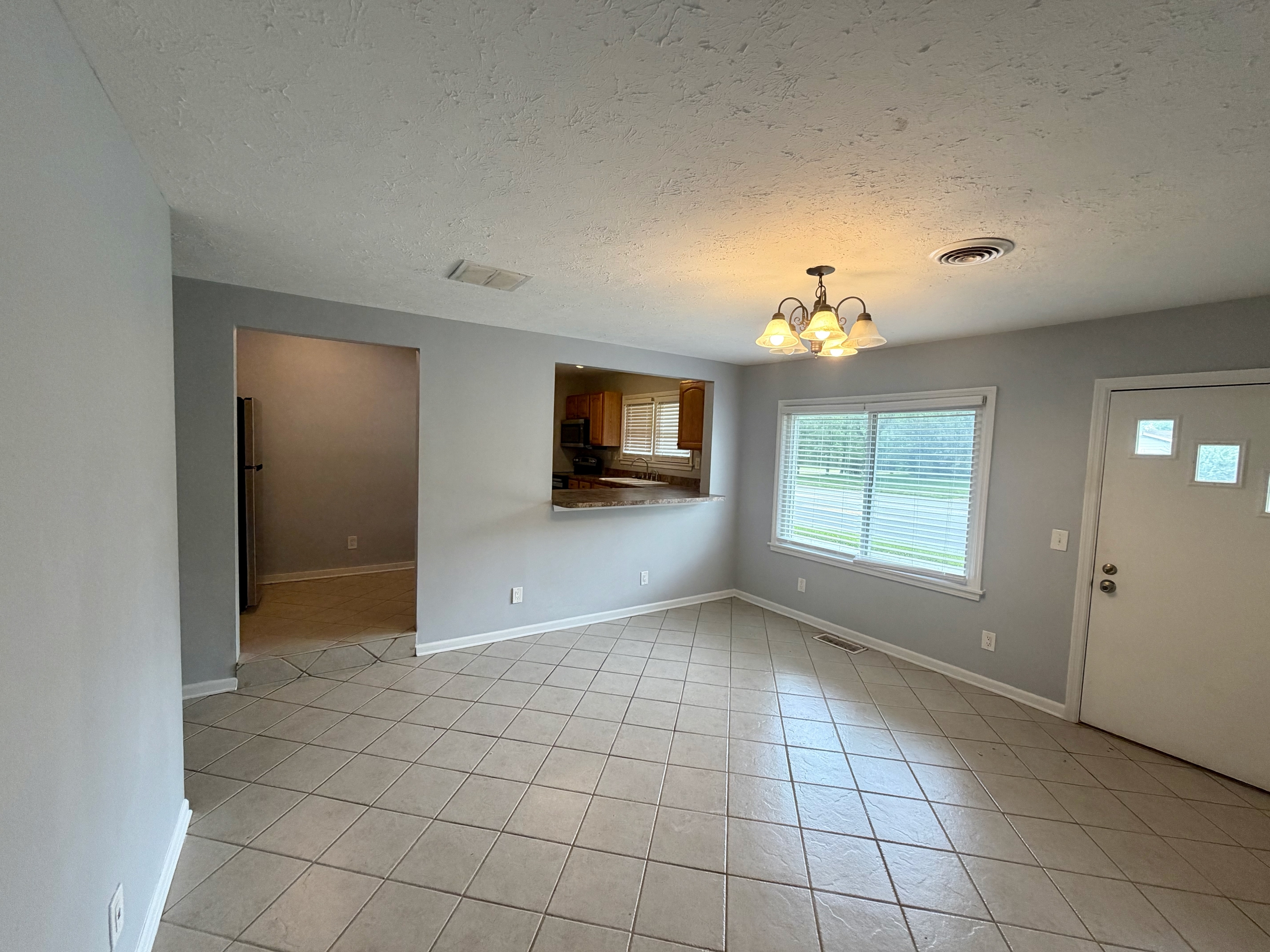 416 W Wenger Rd – photo 1