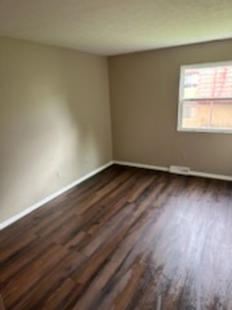 4902 Brookwood Rd unit 4902 - BLDG - 05 – photo 4