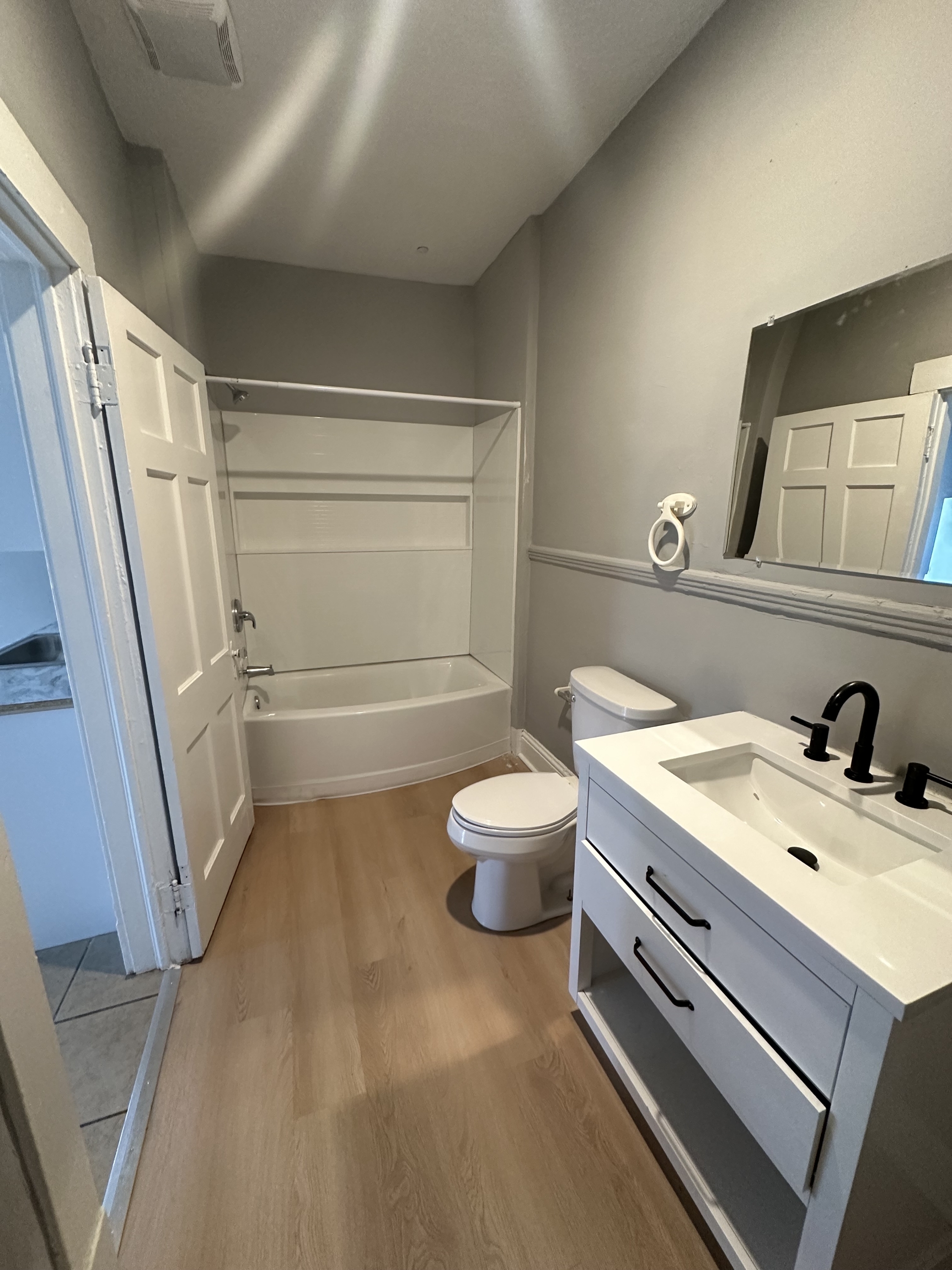 4520 Bush Ave unit 4 – photo 3