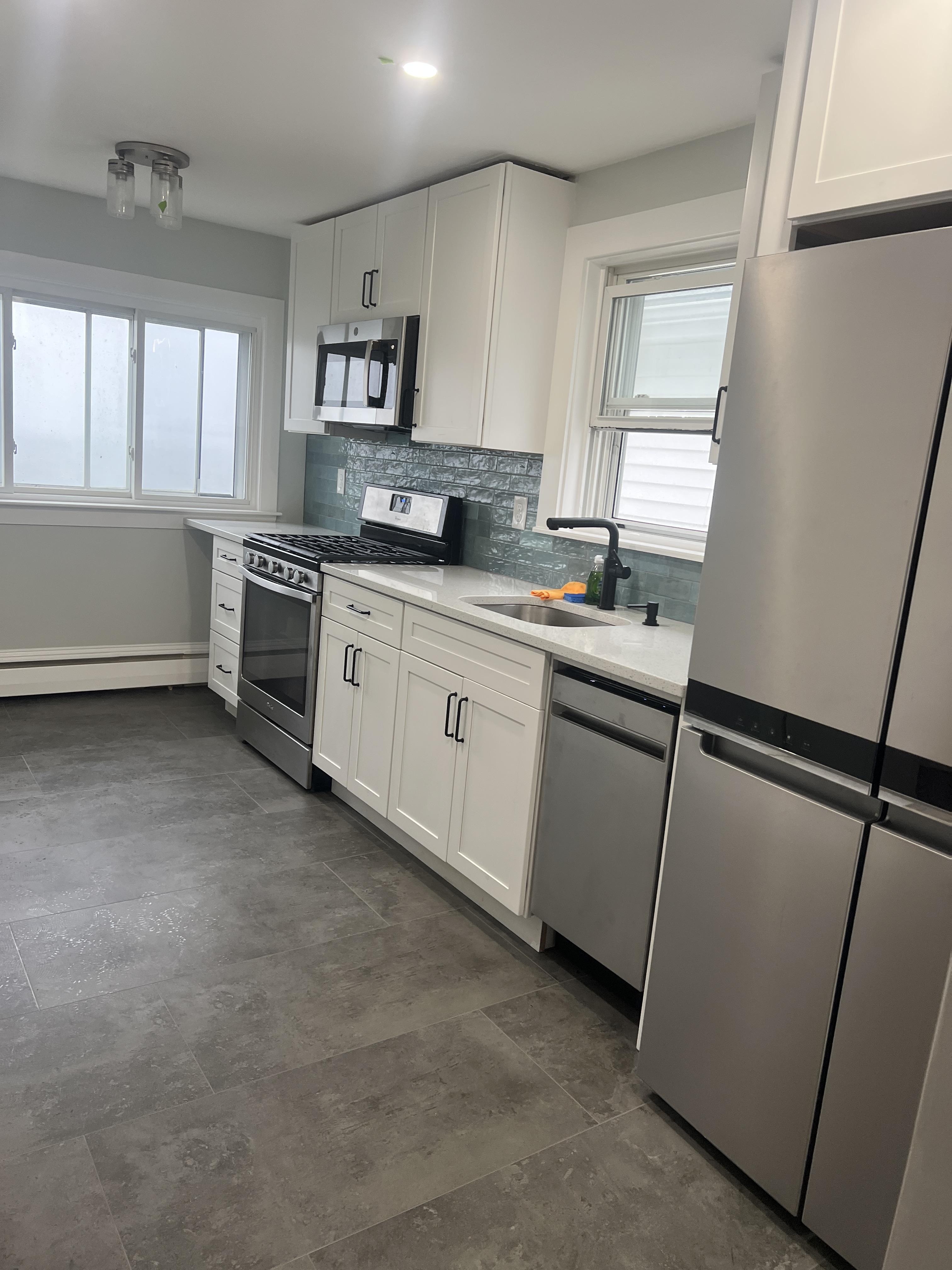 190 Bellingham Ave – photo 2