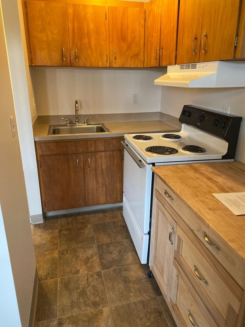10317 NE Hoyt St unit 16 – photo 3