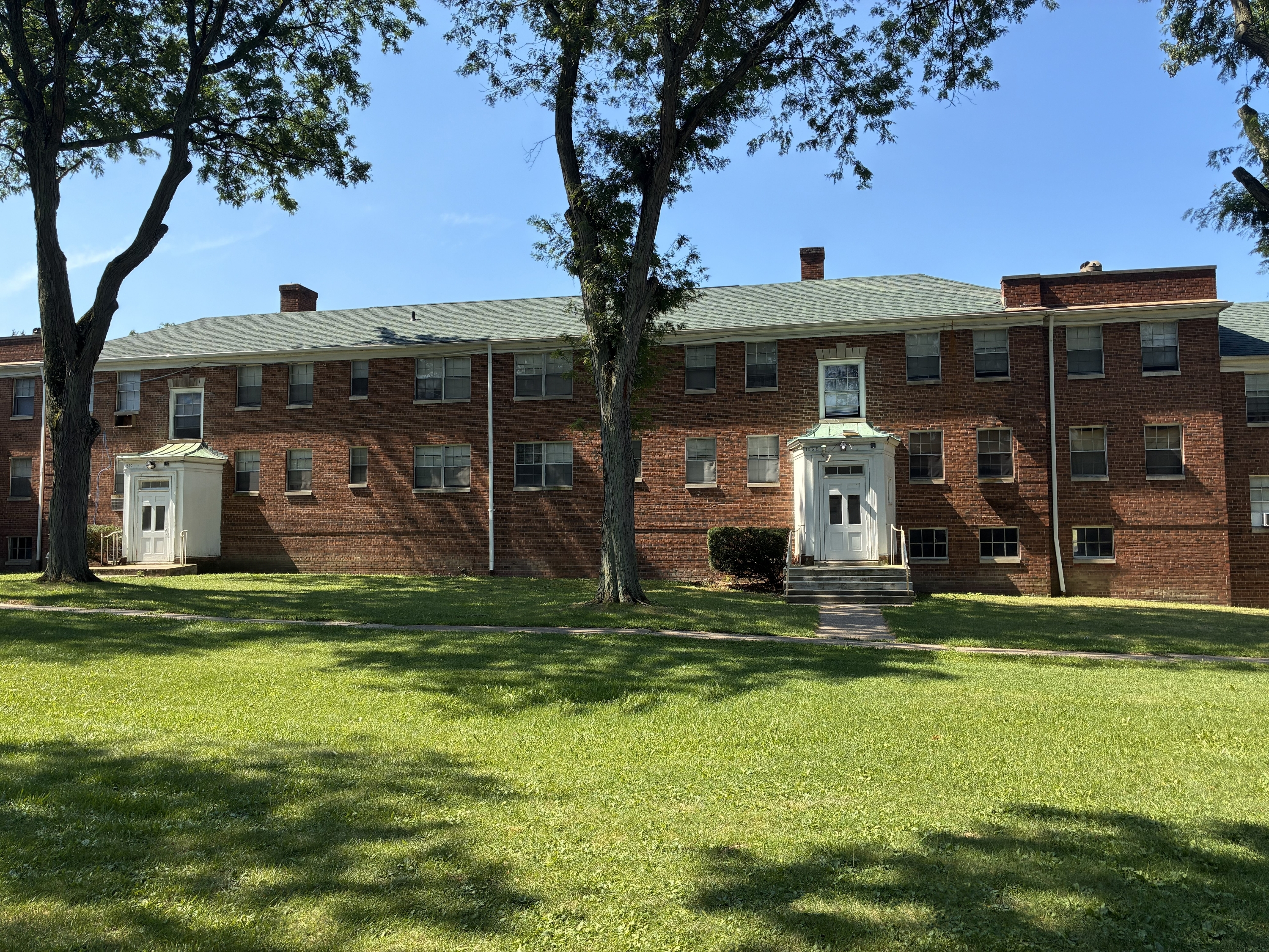 1876 Forest Hills Blvd unit BLVD-4 – photo 5