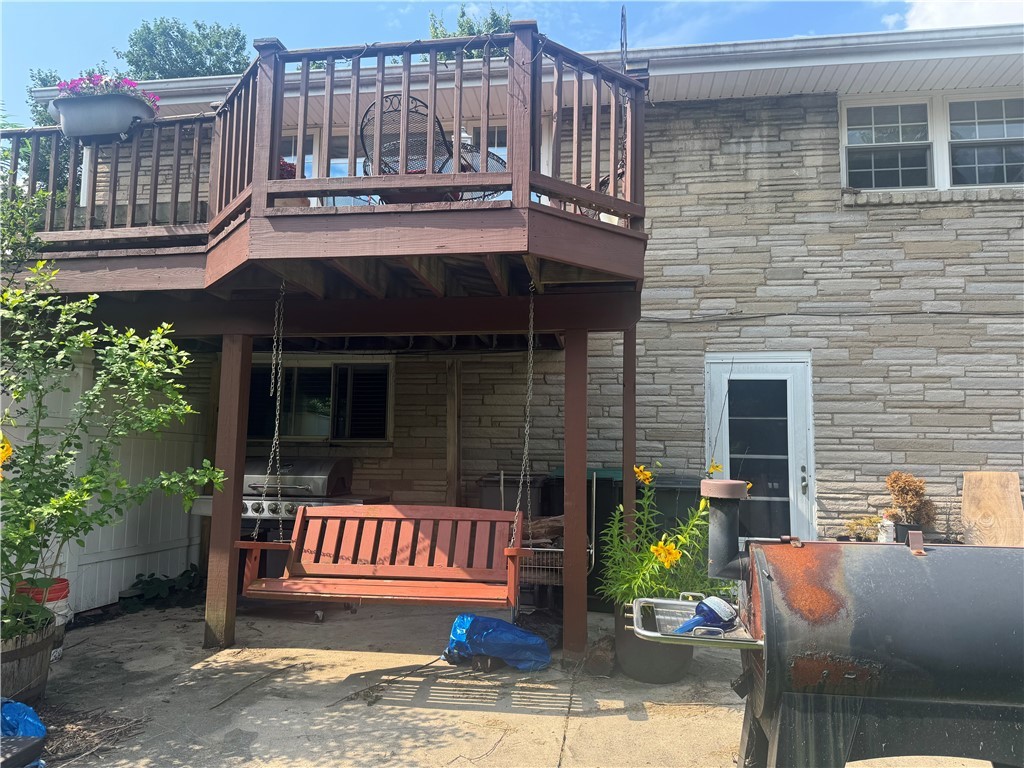 257 Johnston Rd – photo 2