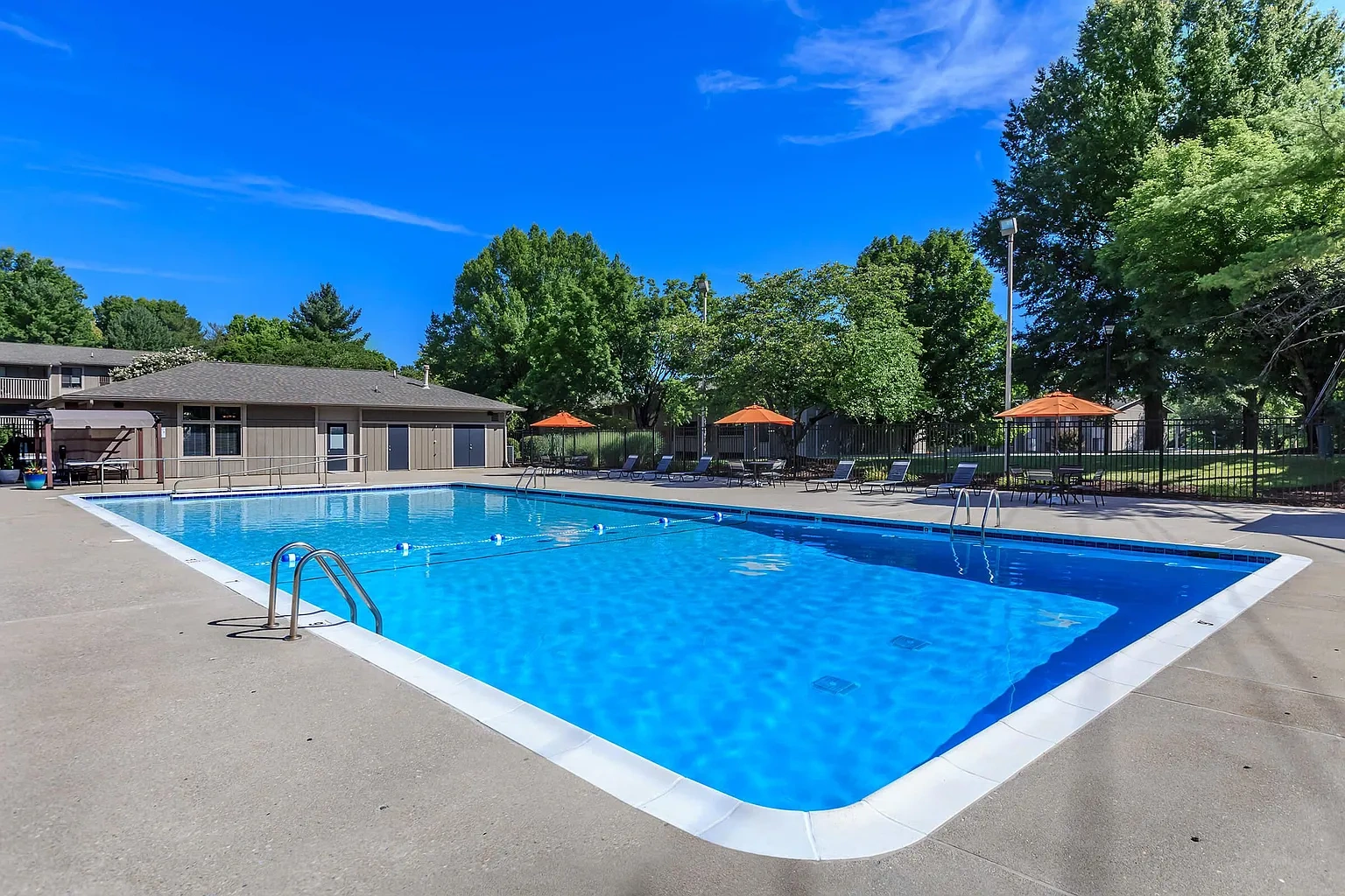 Honeywood Apartments – photo 2