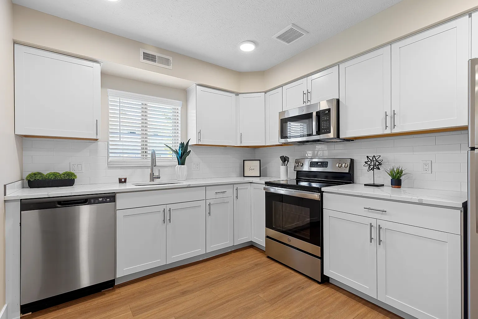 Tamarac Apartments – photo 3