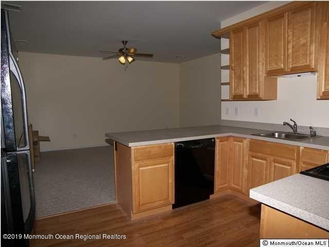 103 Drs James Parker Blvd #D – photo 5
