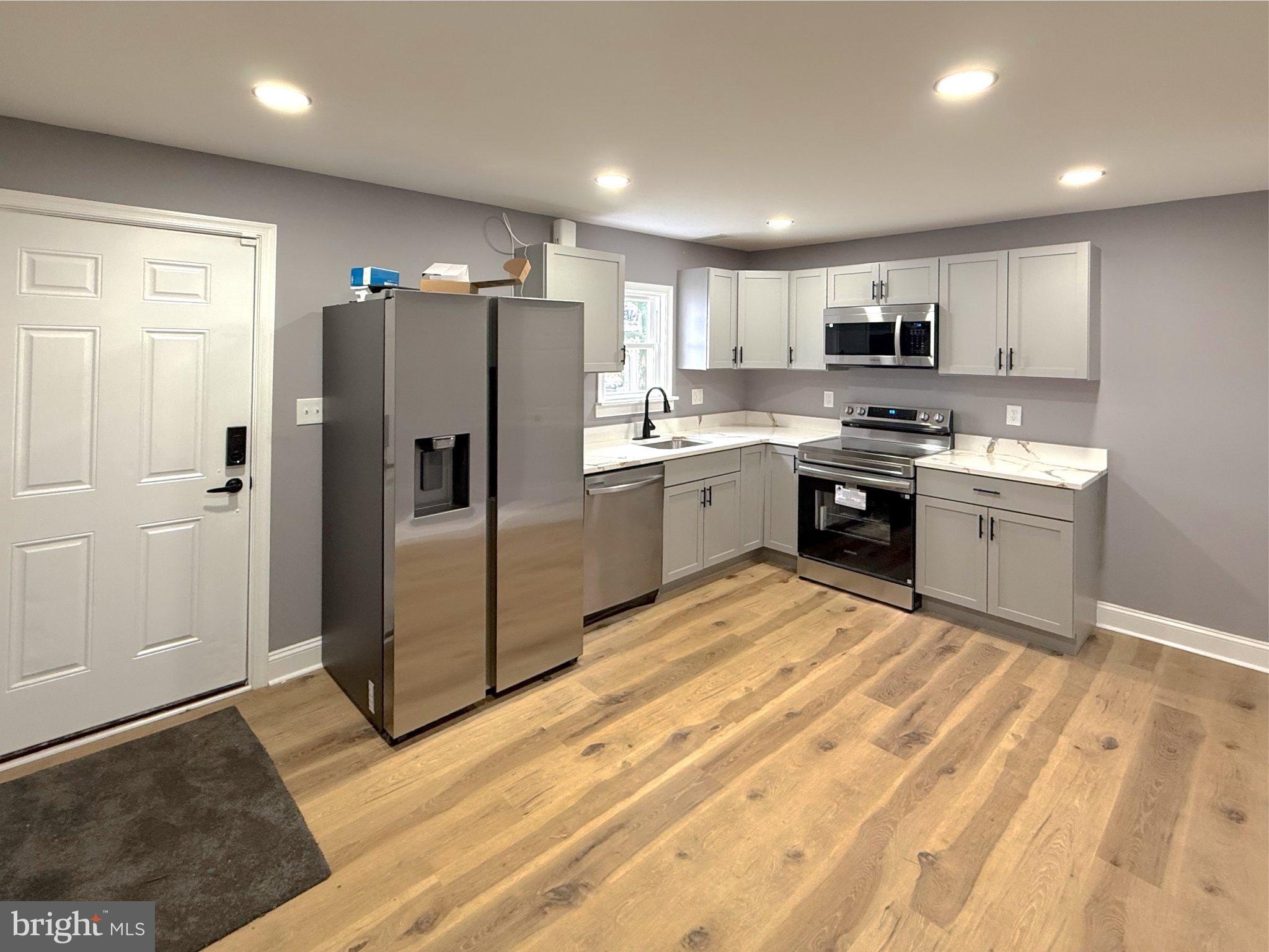 3703 6th St #2 – photo 4