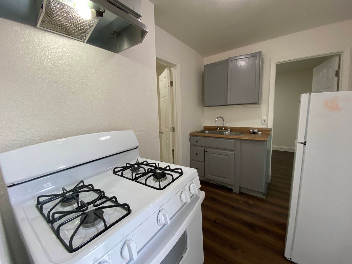 462 Delhi Ave unit 3 – photo 2
