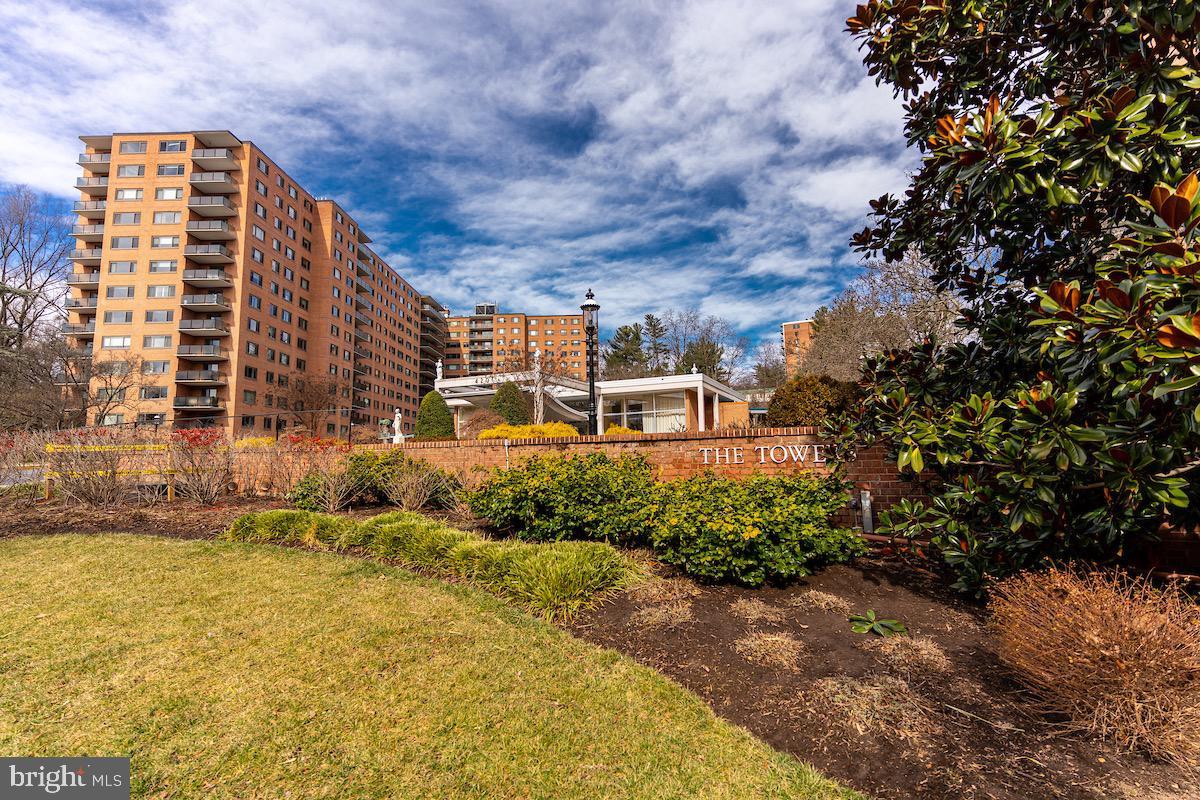 4201 Cathedral Ave NW unit 306E – photo 2