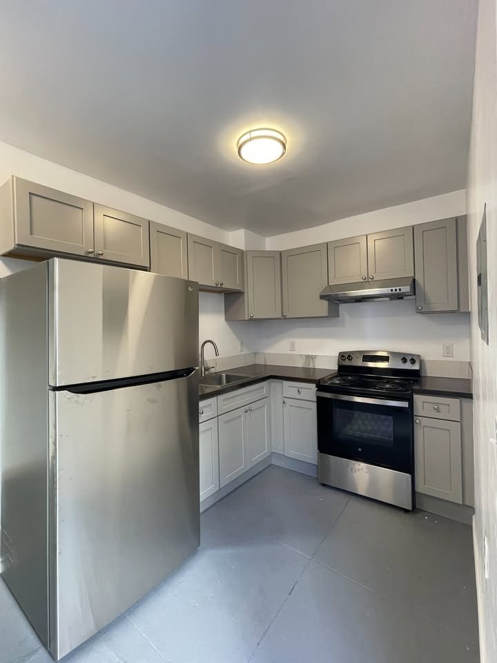 3218 Elmwood Ave unit C – photo 2