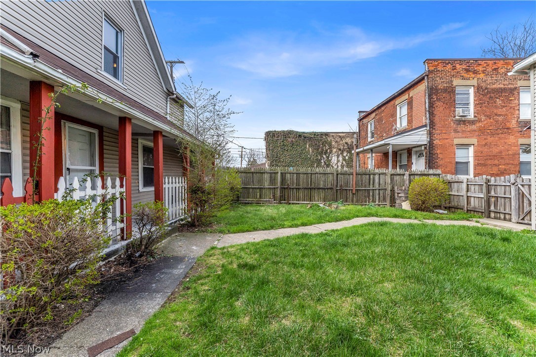 7945 Lorain Ave unit 7947/Back House – photo 3