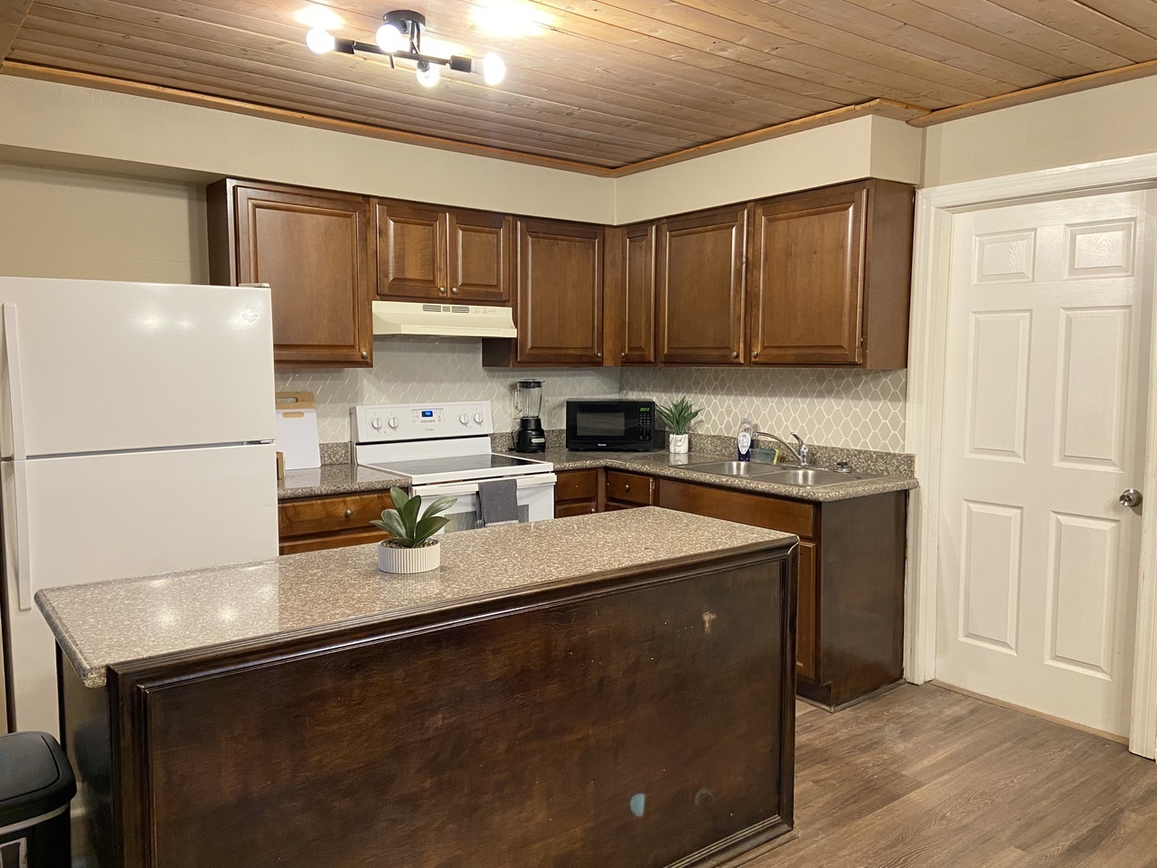 604 Glad Rd unit 3 – photo 4